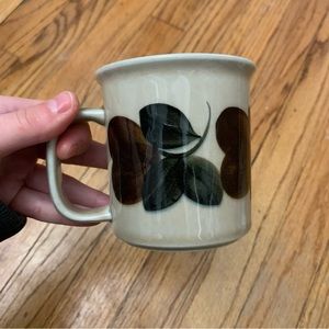 Vintage Ruija Arabia Finland D handle Cocoa cup